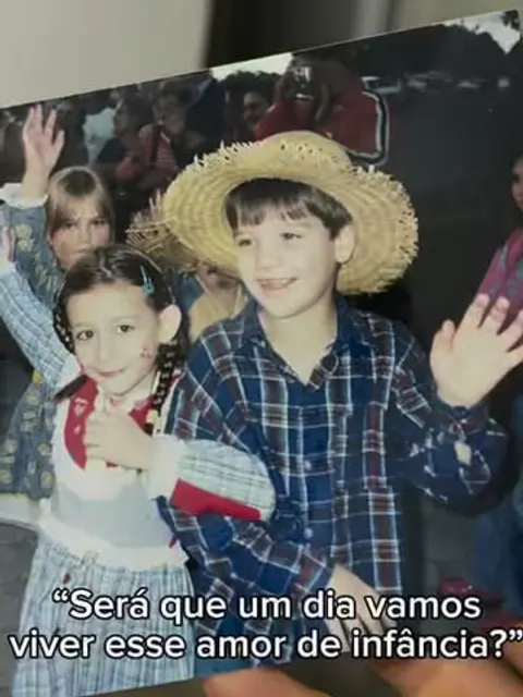 Registro de infância em uma publicação bem-humorada.